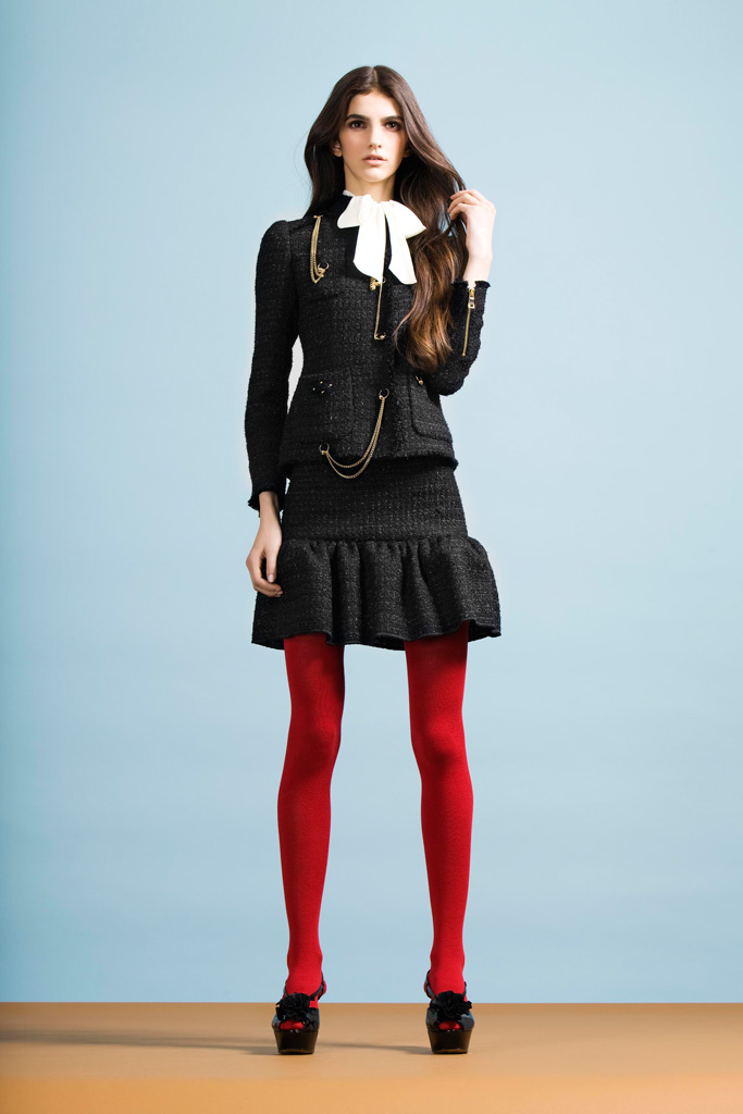 Moschino Cheap & Chic 2011 ϵиDƬ
