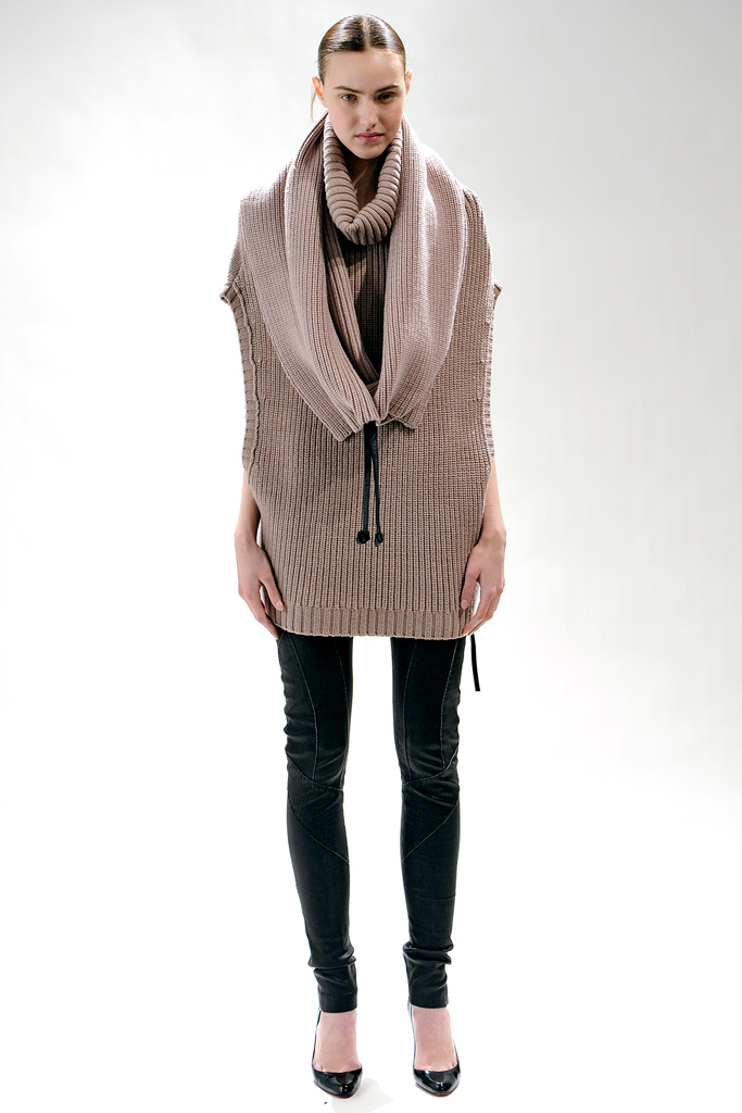 Tess Giberson 2011 ﶬ¸DƬ