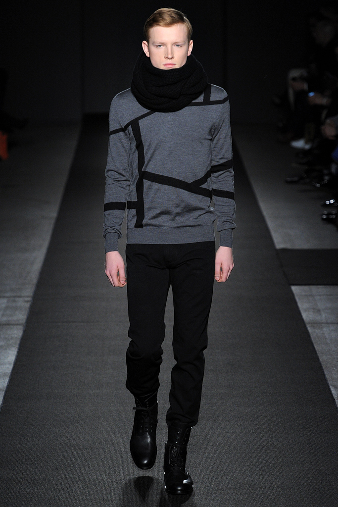Simon Spurr 2011 ﶬbDƬ