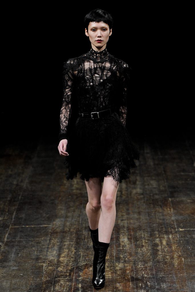 Julien Macdonald 2011ﶬ¸DƬ