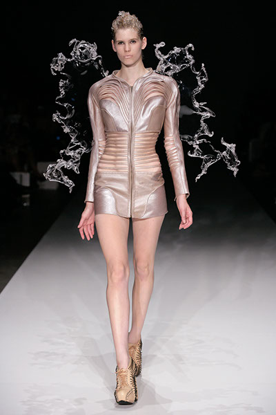 Iris van Herpen x United Nude 2011春夏走秀高清圖片
