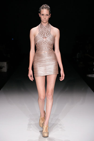 Iris van Herpen x United Nude 2011春夏走秀高清圖片