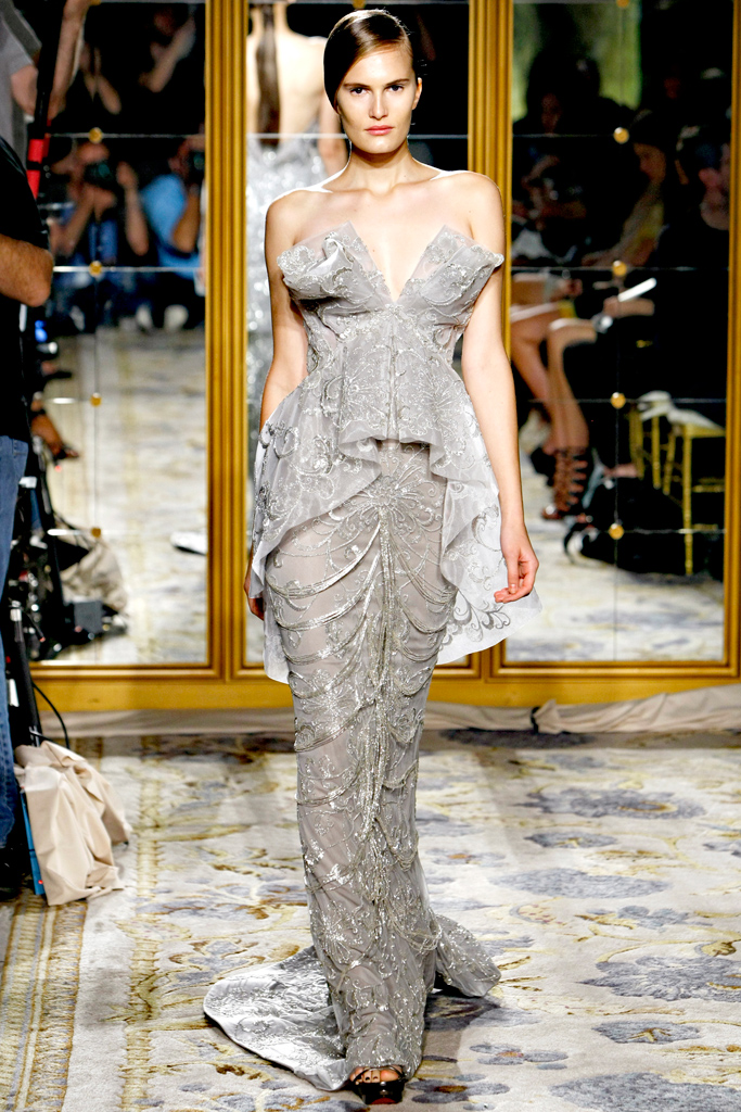 Marchesa 2012DƬ