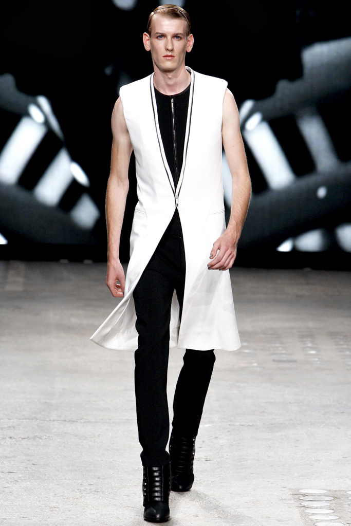 Gareth Pugh 2012(chng)DƬ