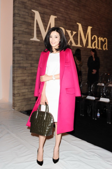 ߈AAtۼˡ Max Mara 2012ﶬrbDƬ