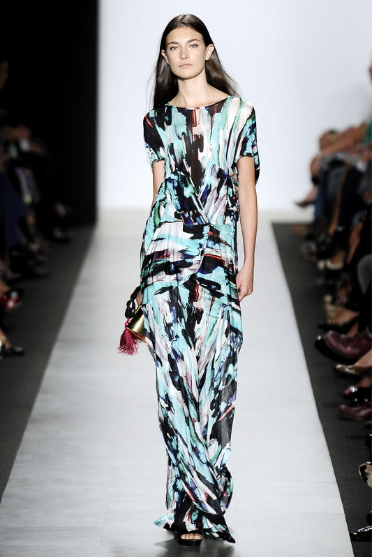 Bcbg MaxAzria 10ĸDƬ