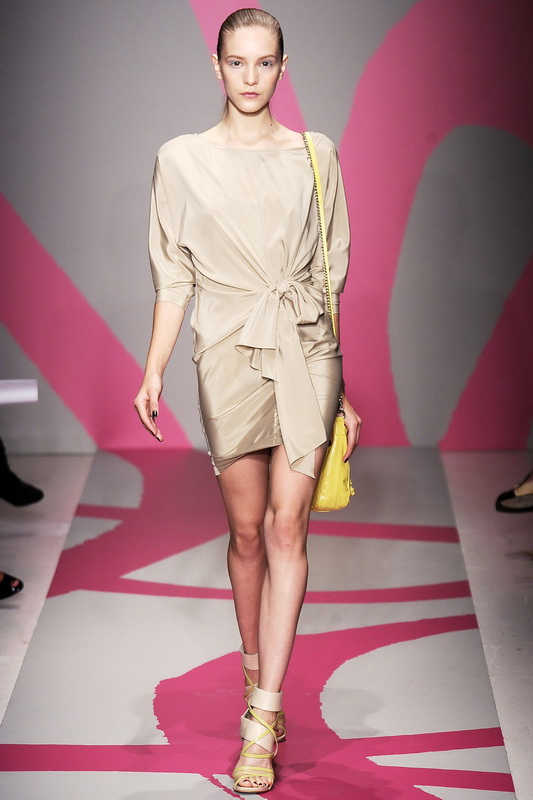 DKNY 10ĸDƬ