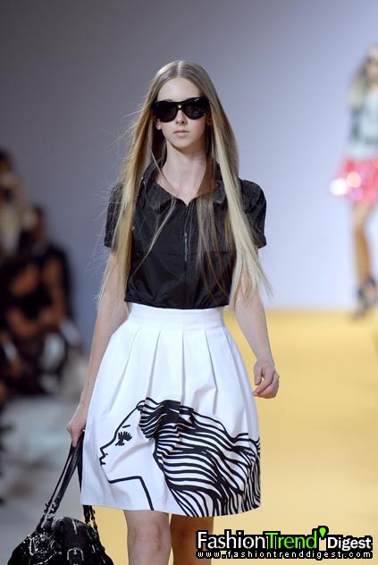 Moschino - Cheap & Chic 08ĸDƬ