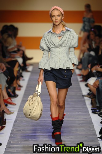 Moschino - Cheap & Chic 07ĸDƬ