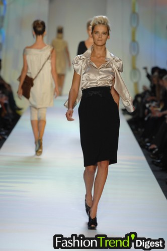Moschino 07ĸDƬ